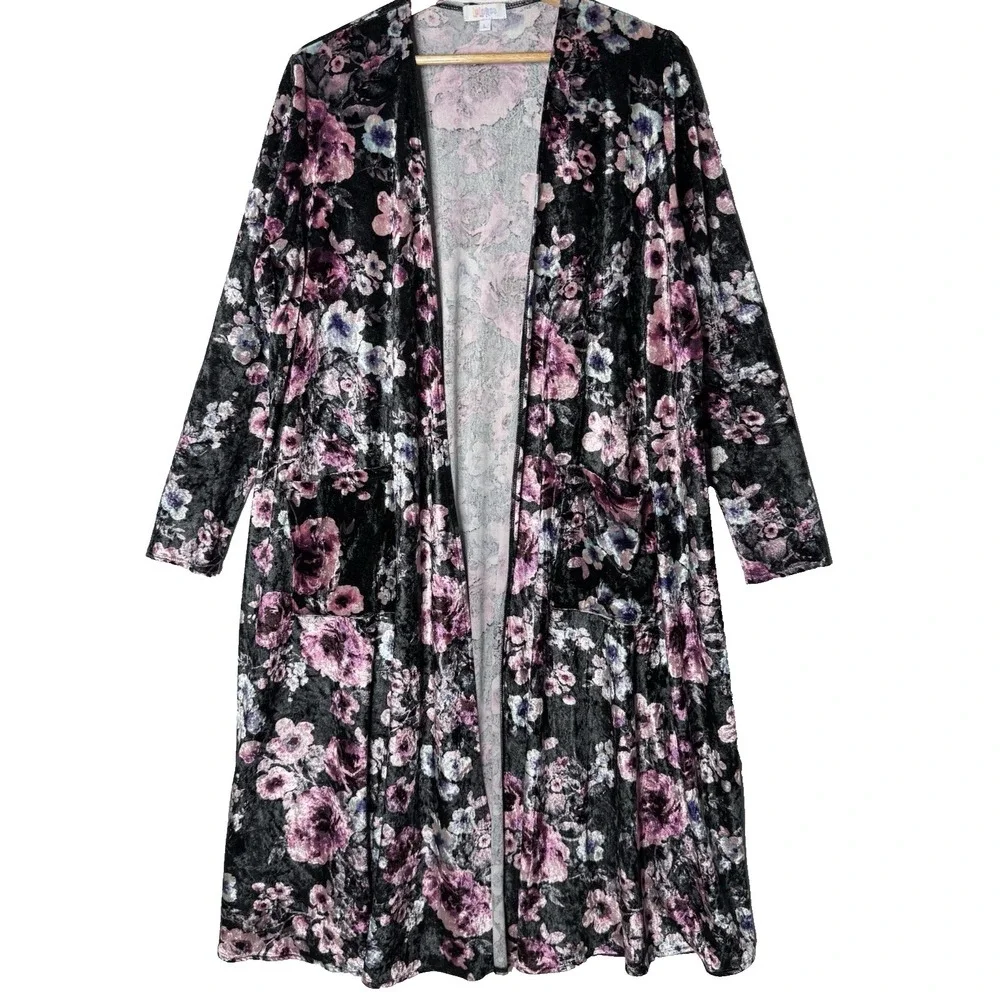 LulaRoe Duster Kimono Velvet Black Pink Floral L Boho Whimsygoth Pockets - Picture 1 of 10